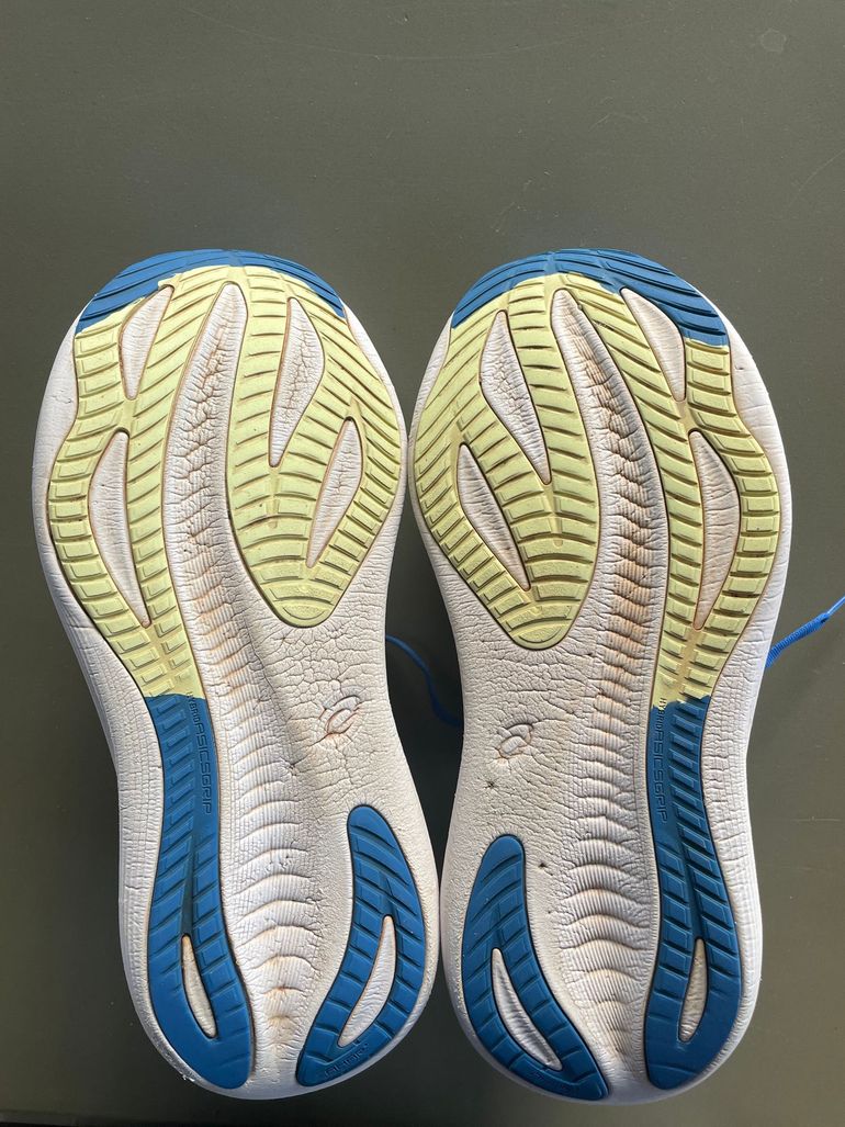 Used Asics Gel Nimbus 27 bike — image 4 of 4