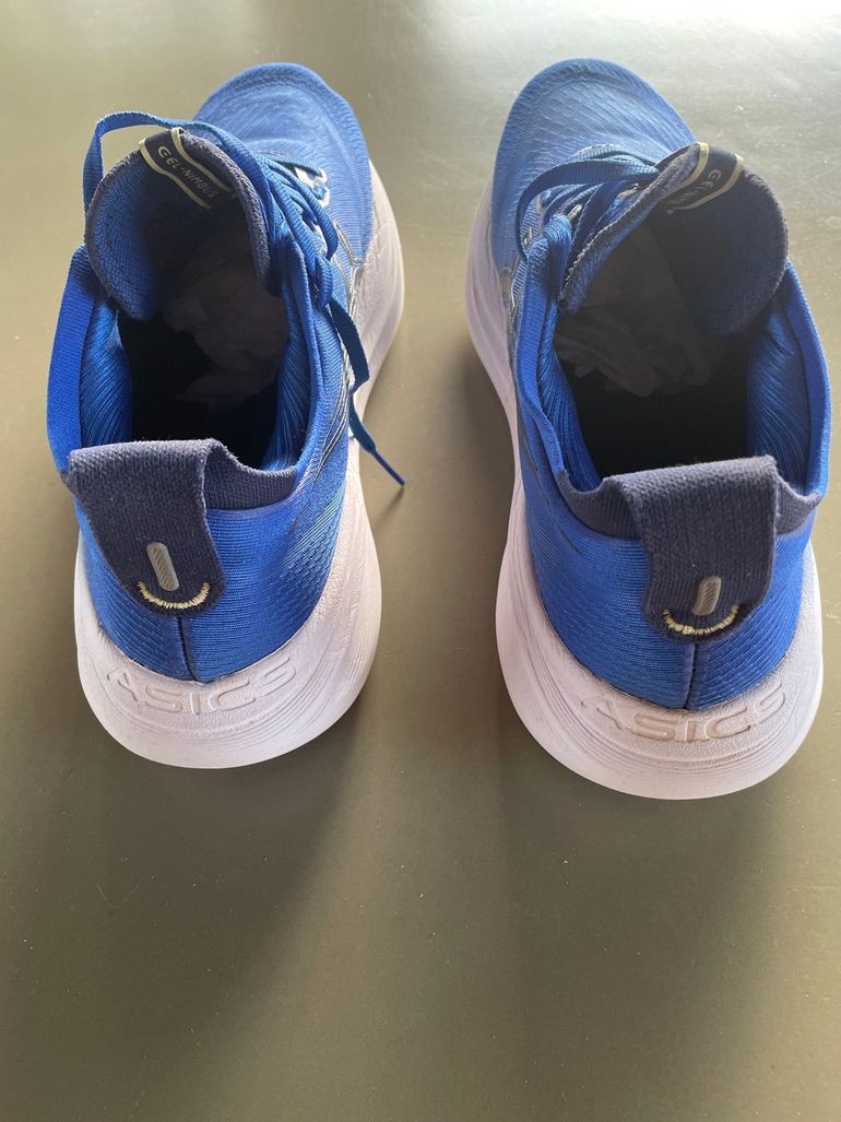 Used Asics Gel Nimbus 27 bike — image 2 of 4