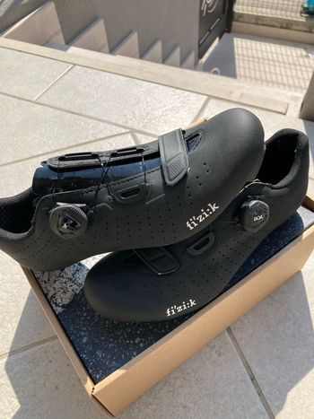 Used Fizik Tempo R5 Overcurve bike — image 4 of 6