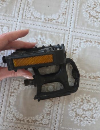 Used No brand MTB Pedals bike — image 4 of 4