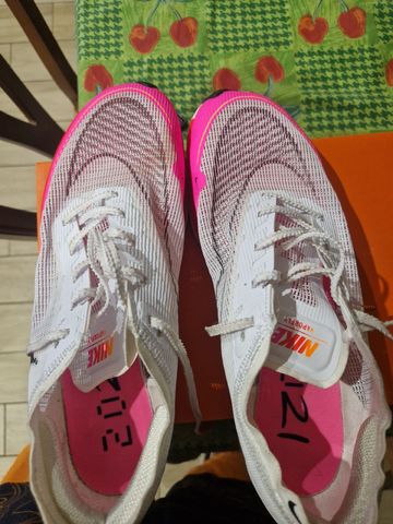 Used Nike vapor fly Running Shoes