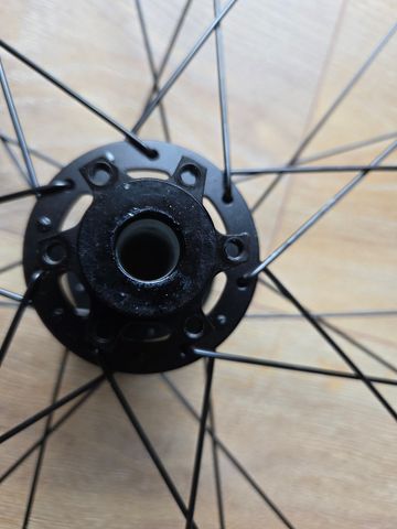 Used Specialized OEM wheelset 2025 bike — image 4 of 6
