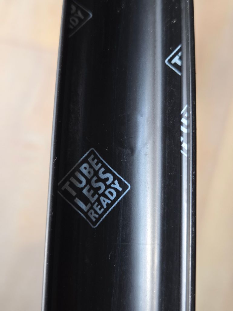 Used Specialized OEM wheelset 2025 bike — image 5 of 6