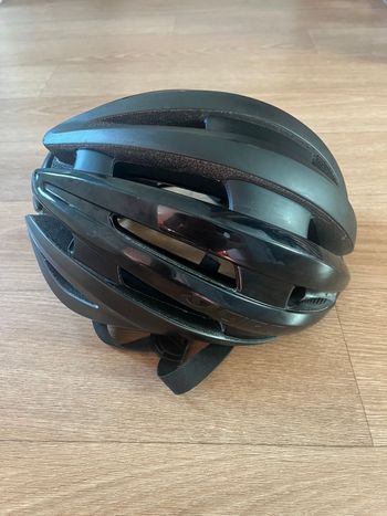 Used Giro Casque bike — image 1 of 9