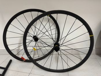 Used Mavic Crossmax SLR 29 MTB Wheelset 2025 bike — image 4 of 6