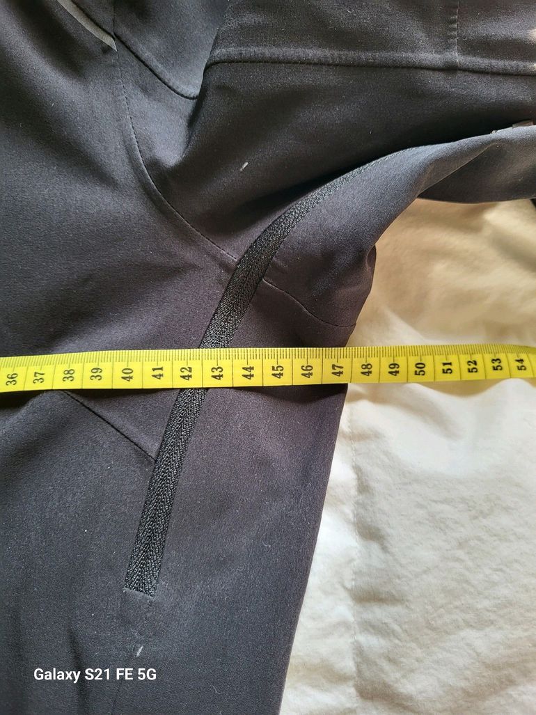 Rapha Womens Classic Winter Jacket 2024 bike usato — immagine 7 di 10