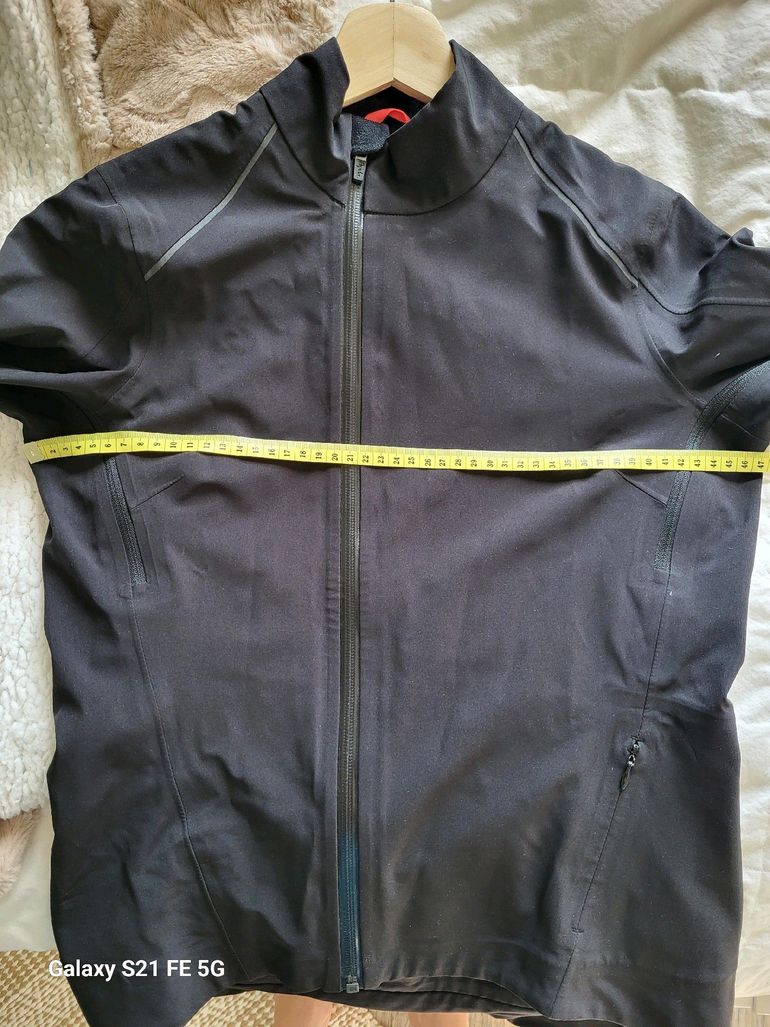 Rapha Womens Classic Winter Jacket 2024 bike usato — immagine 8 di 10