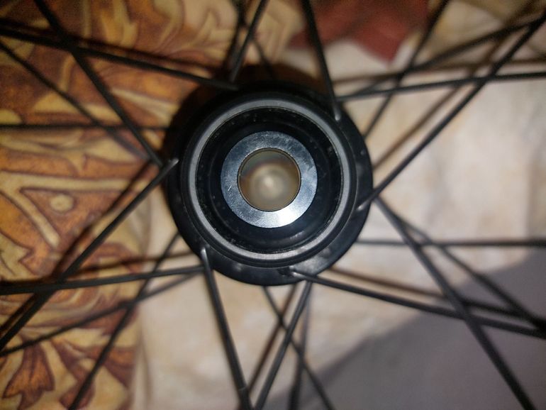 Used Kaiser Carbon Laufräder Hookless Performance 2025 bike — image 4 of 6