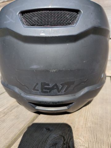 Used LEATT Gravity 2.0 Full-Face Helmet 2025 bike — image 5 of 6