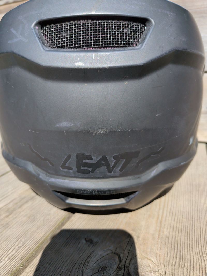 Used LEATT Gravity 2.0 Full-Face Helmet 2025 bike — image 5 of 6