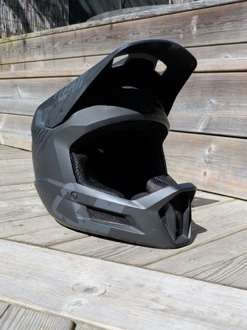 Used LEATT Gravity 2.0 Full-Face Helmet 2025 bike — image 1 of 6
