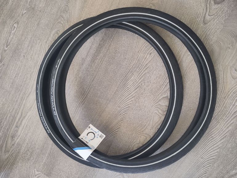 Used BTWIN pneus puncture protect 26x1.75 bike — image 1 of 4