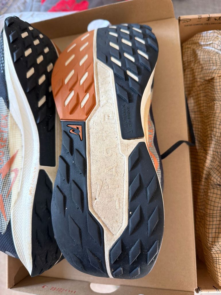 Used Nike pegasus Trail 5 GTX 2025 bike — image 4 of 8