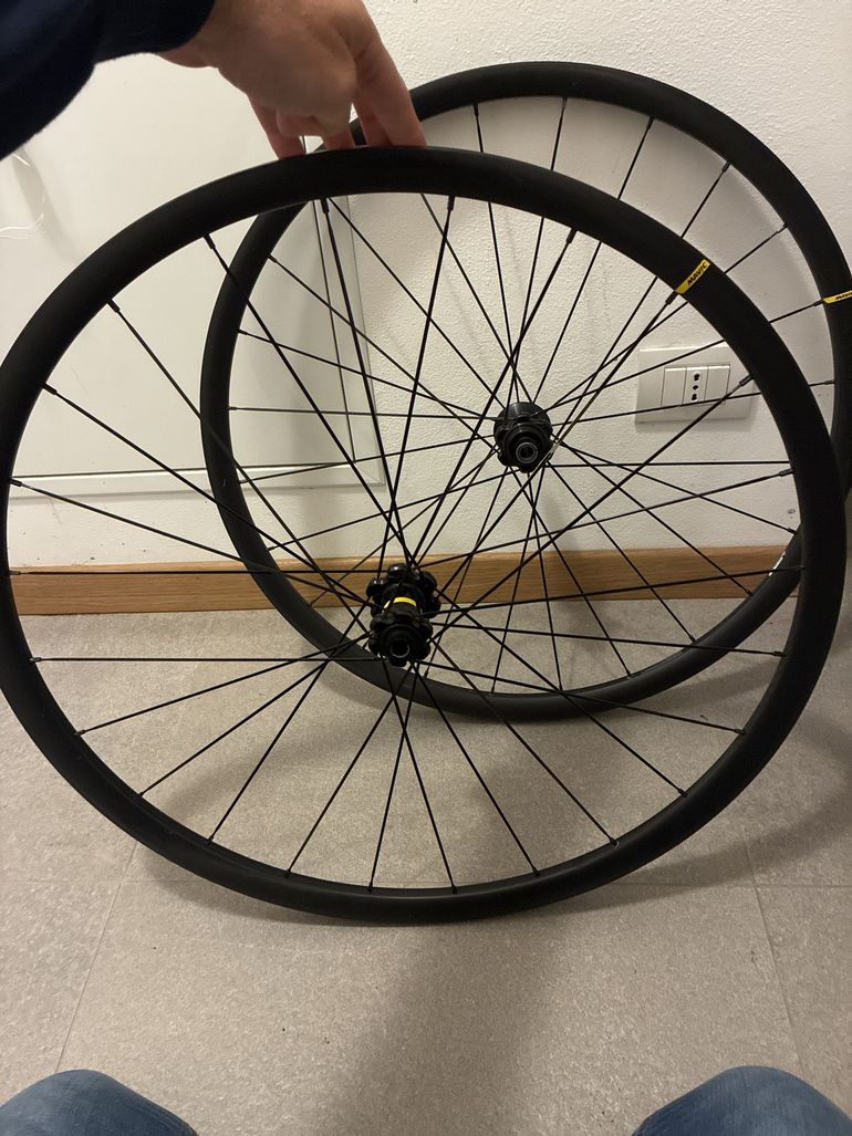 Used Mavic Allroad SL Carbon Wheelset 2023 bike — image 5 of 5