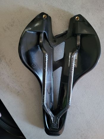 VELOMANN MITORA 139 HYPER CARBON サドル Velomann Mitora 139 Saddle 2025
