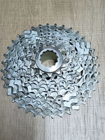 Brugt Shimano Cassette 10V Drivetrain & Pedals
