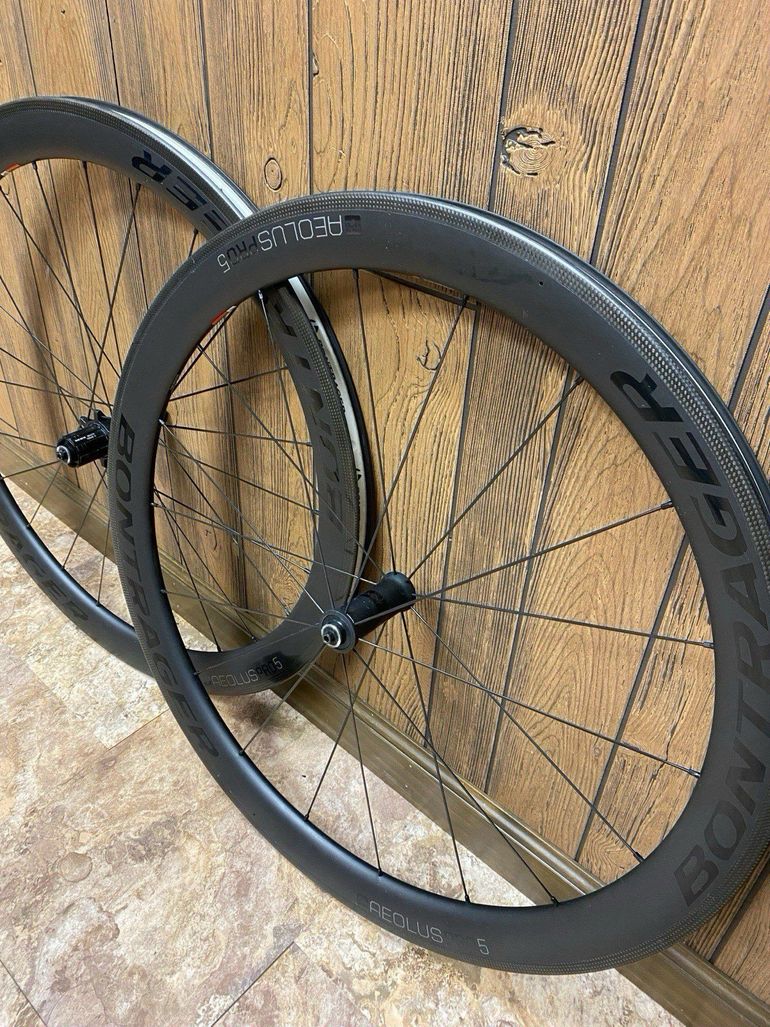 Used Bontrager Aeolus Pro 5 Clincher 2018 bike — image 2 of 8