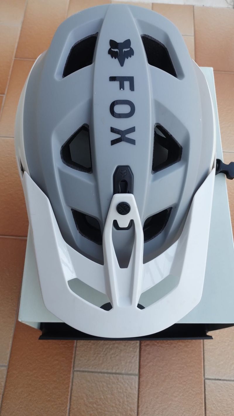 Käytetty Fox Racing Speedframe Helmet 2025 bike — kuva 3 / 11