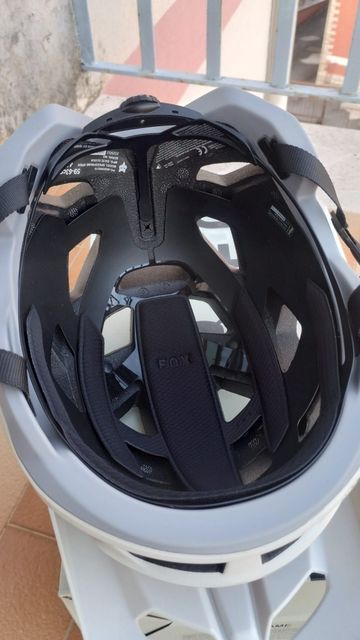Käytetty Fox Racing Speedframe Helmet 2025 bike — kuva 4 / 11