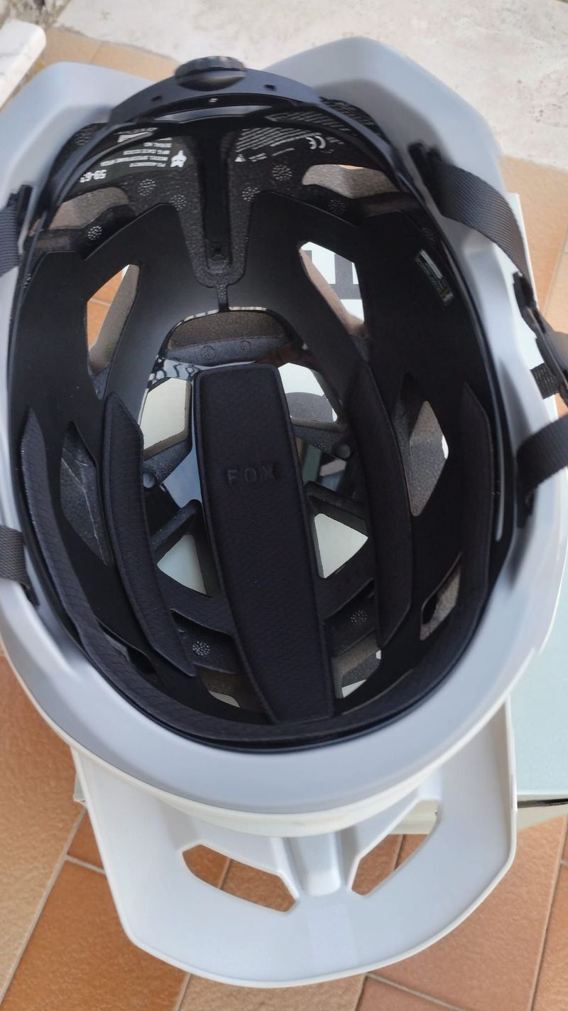Käytetty Fox Racing Speedframe Helmet 2025 bike — kuva 6 / 11