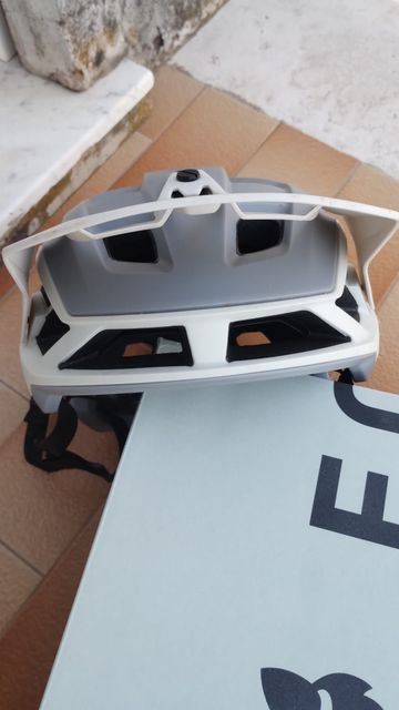 Käytetty Fox Racing Speedframe Helmet 2025 bike — kuva 10 / 11
