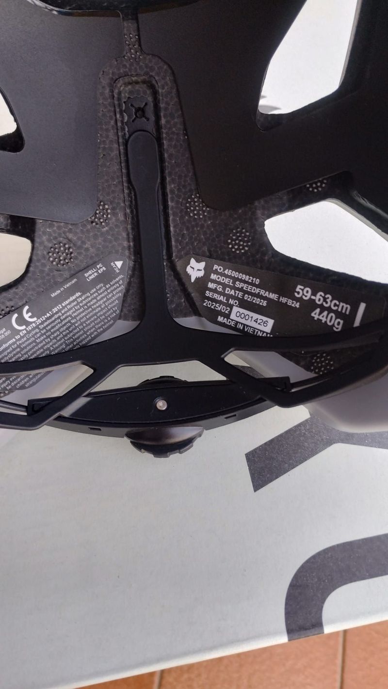 Käytetty Fox Racing Speedframe Helmet 2025 bike — kuva 5 / 11