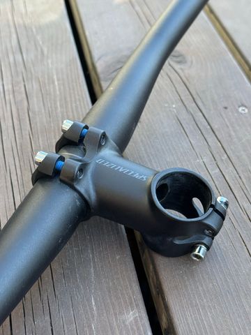 Used Specialized Handlebar 720mm bike — image 5 of 6