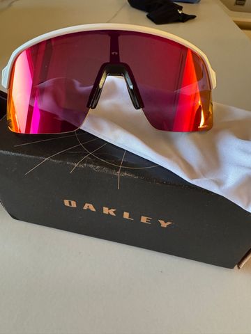 Tweedehands Oakley Glasses bike — afbeelding 2 van 5
