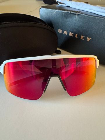 Tweedehands Oakley Glasses bike — afbeelding 1 van 5