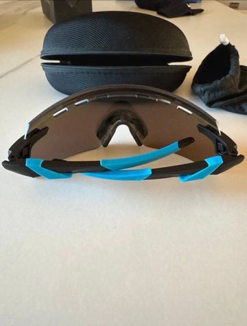 Used Oakley Encoder strike blu bike — image 3 of 5