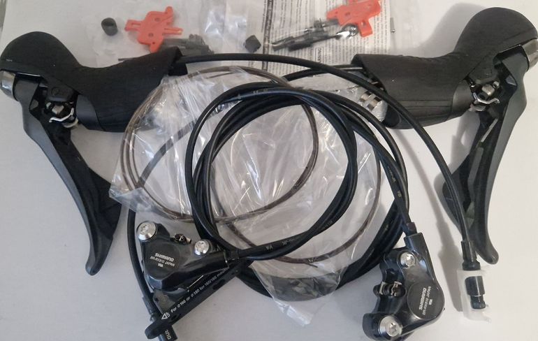 Used Shimano GRX 810 2x11v bike — image 1 of 4