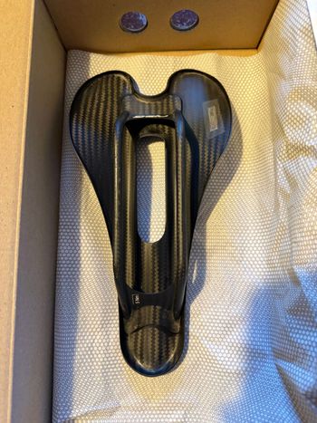 Used GELU E1 Carbon Saddle 2025 bike — image 2 of 7