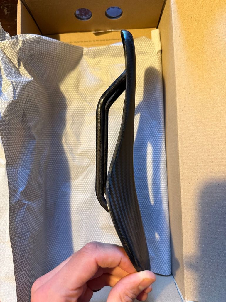 Used GELU E1 Carbon Saddle 2025 bike — image 6 of 7