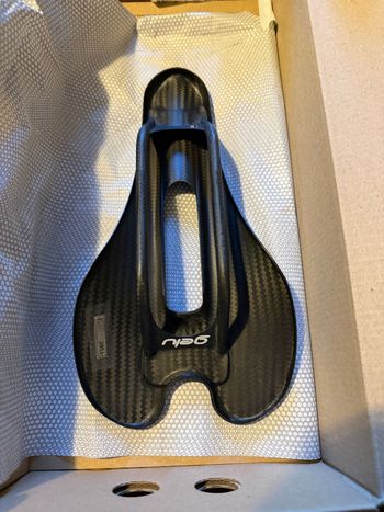 Used GELU E1 Carbon Saddle 2025 bike — image 3 of 7