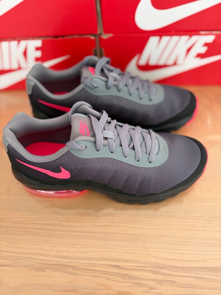 Used Nike Air Max Invigor GS bike — image 2 of 10