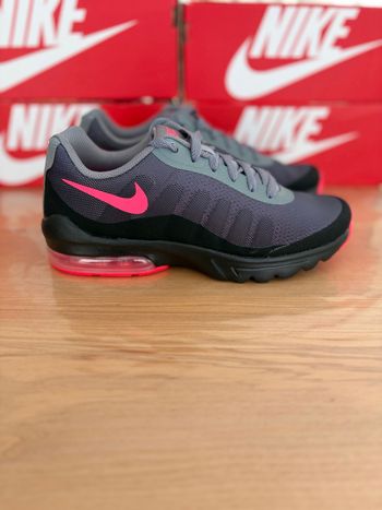 Used Nike Air Max Invigor GS bike