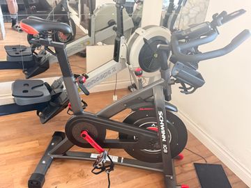 Used Schwinn IC8 2022 Cycling Accessories