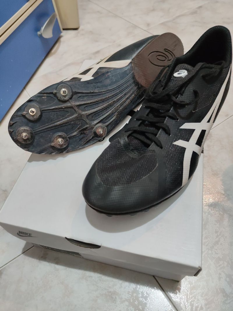 Used Asics Hyper MD 7 2023 bike — image 1 of 6