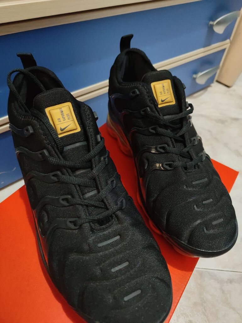 Used Nike Air VaporMax Plus bike — image 1 of 5