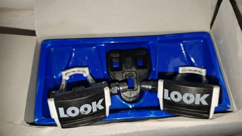 Used Look Delta Pedals Drivetrain & Pedals