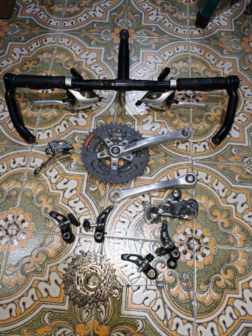 Gebrauchtes Shimano Alivio 7-speed Groupset Groupset