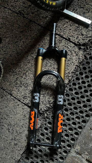 Gebrauchtes Fox 38 Grip2 170mm 2024 bike — Bild 3 von 8