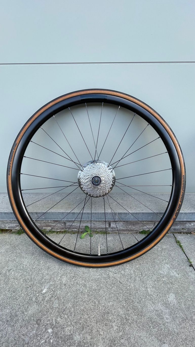 Used Shimano Disc Wheelset Aluminium with Ultegra Discs and 105 Cassette 2023 bike — image 3 of 6