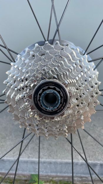 Used Shimano Disc Wheelset Aluminium with Ultegra Discs and 105 Cassette 2023 bike — image 4 of 6