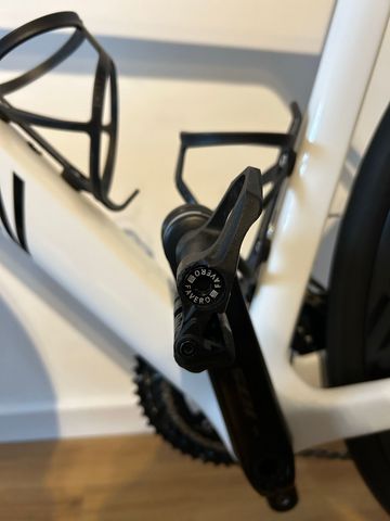 Used Canyon Ultimate CF 7 2025 bike — image 8 of 9