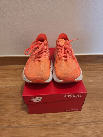 New Balance, W1080B10