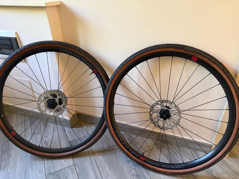 Fulcrum Rapd Red 900 2024 bike de segunda mano — imagen 1 de 6