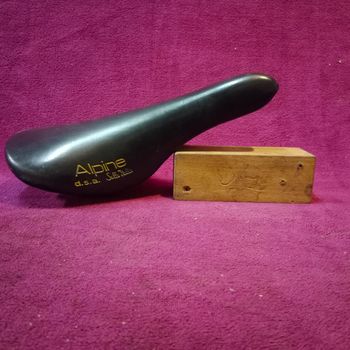 Used Selle Italia Alpine D.S.A. bike