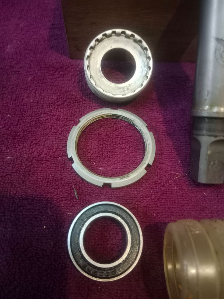 Used Movimento centrale Ballistic in titanio passo inglese bike — image 6 of 10