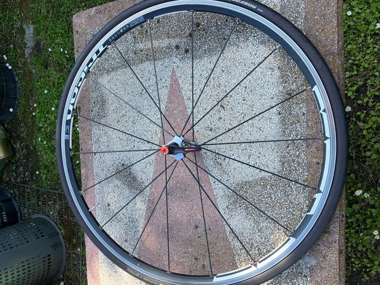 Used tricon Cerchi bike — image 3 of 12
